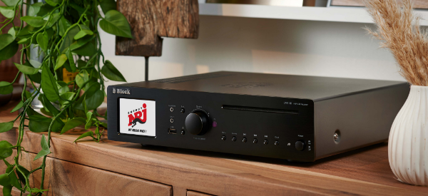 Audioblock CVR-10 Internet-Receiver mit 2x 30 Watt reiner Musikleistung. Einfache Bedienung durch die Systemfernbedienung. Farbdisplay, 2x 30 Watt Leistung, Spotify, WLAN, Bluetooth, UKW | DAB+ | Internetradio, vergoldete Lautsprecheranschlüsse Audioblock CVR-10 Internet-Receiver mit 2x 30 Watt reiner Musikleistung. Einfache Bedienung durch die Systemfernbedienung. Farbdisplay, 2x 30 Watt Leistung, Spotify, WLAN, Bluetooth, UKW | DAB+ | Internetradio, vergoldete Lautsprecheranschlüsse