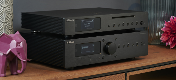 Audioblock VR-120 Elegant, modern und zukunftsorientiert, so lässt sich der VR-120 beschreiben. Das klassische Hifi-Gerät, gefertigt aus einem Vollaluminiumgehäuse, besteht aus einem Verstärker mit 2 x 120 Watt Sinus Leistung. 2x 120 Watt Leistung, Display, Spotify, XLR Anschluss zum CD-Player, Internetradio | UKW | DAB+, USB, Bluetooth, Systemfernbedienung Audioblock VR-120 Elegant, modern und zukunftsorientiert, so lässt sich der VR-120 beschreiben. Das klassische Hifi-Gerät, gefertigt aus einem Vollaluminiumgehäuse, besteht aus einem Verstärker mit 2 x 120 Watt Sinus Leistung. 2x 120 Watt Leistung, Display, Spotify, XLR Anschluss zum CD-Player, Internetradio | UKW | DAB+, USB, Bluetooth, Systemfernbedienung